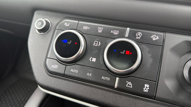 Land Rover Defender 3.0 D250 X-Dynamic HSE 90 3dr Auto Diesel Estate